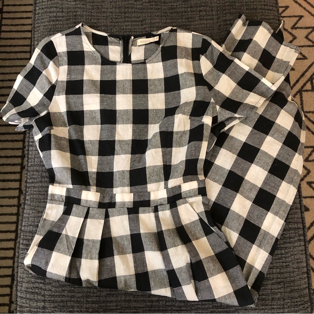 Black and white jumpsuit from Roolee size S.